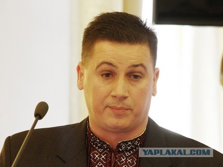 Львовский депутат сорвал георгиевскую ленточку