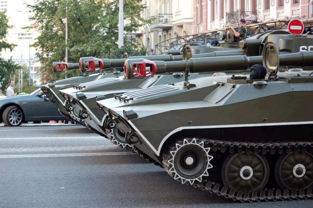 Парад военной техники в Киеве (22 фото)
