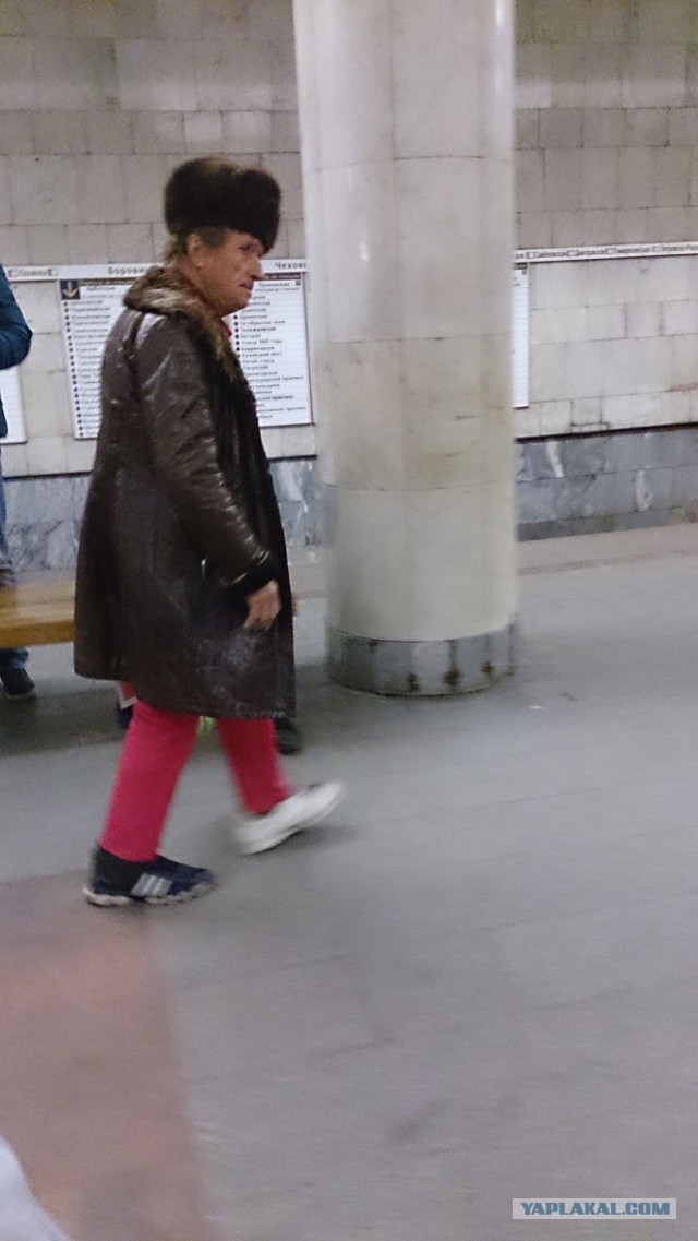 Странные люди в метро