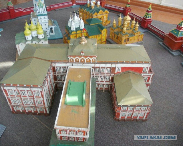 Чем заняться в деревне? Схожу-ка я в Кремль, что ли?