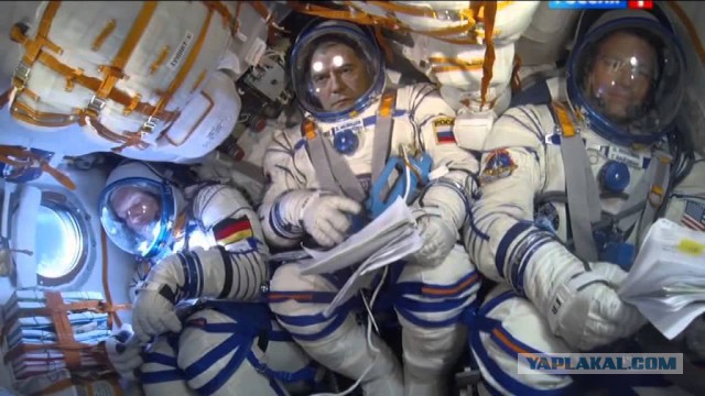 Появилось видео, в котором лицо Илона Маска с помощью нейросети прикрепили к голове маленького ребенка, играющего с отцом