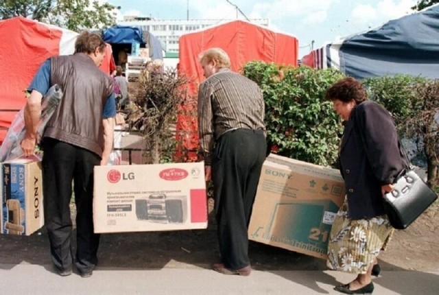 Популярные ходовые товары на рынке 90-х