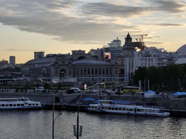 Шляюсь по  Москве