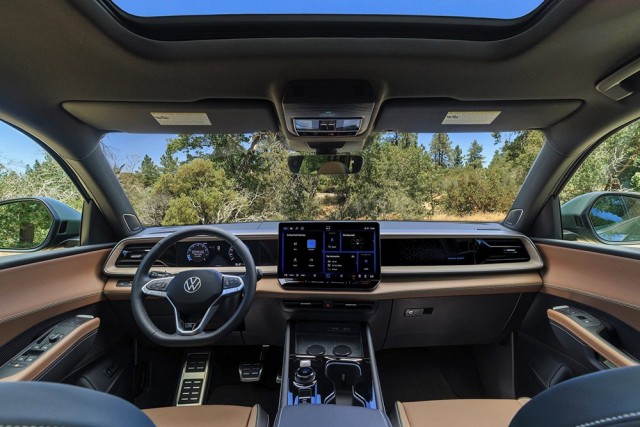 Представлен Volkswagen Atlas Cross Sport 2027: 2-х литровый двигатель 282 л.с., 8- ст.автомат, ~ цена 40 тыс.$