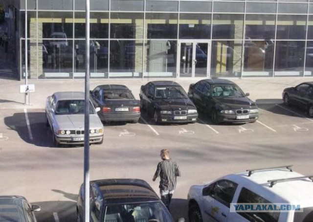 В Москве избили водителя BMW