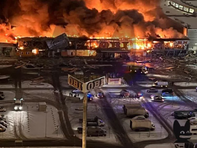 Утро пятницы на Ленинградском шоссе началось с пожара в ТЦ «Мега Химки»