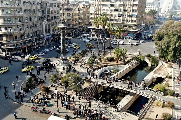 Новые власти Сирии приказали боевикам покинуть города