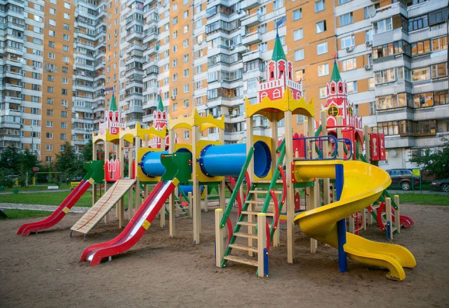 Детские площадки: В Советском Союзе было лучше