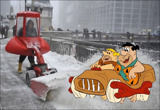 Человек и снегоход!