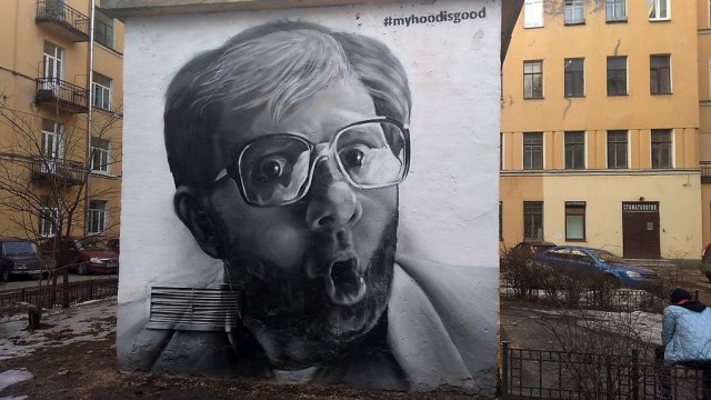 В центре Петербурга появилось граффити с Навальным и подписью «Герой нового времени