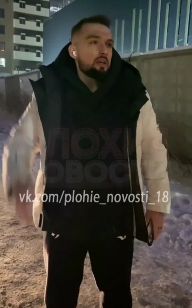 У меня деньги крутятся, челядь