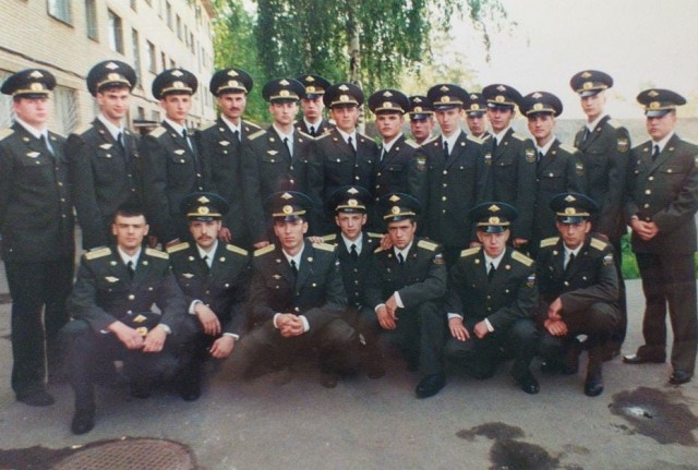 А давайте в честь праздника, выкладывать свои армейские фотки уважаемые яповцы