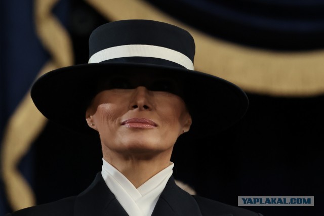 Дональд и Мелания Трамп приехали к Карлу III