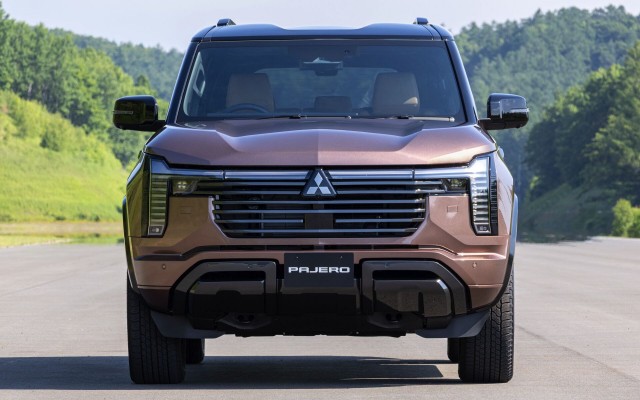 Mitsubishi Motors 2 сентября провела мировую премьеру нового внедорожника Pajero