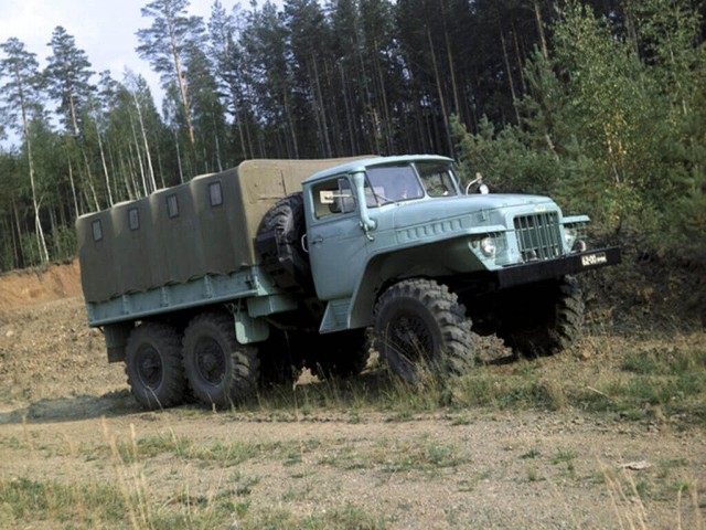 На базе обычных УАЗ серийно выпускают огромные внедорожники «Ямал»