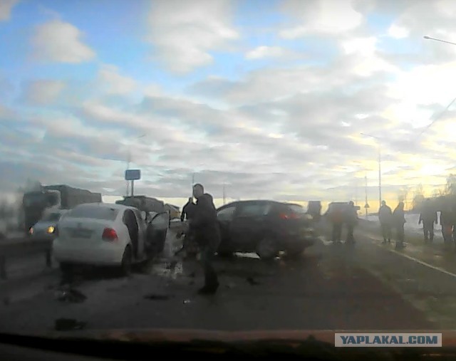 Пенсионер на Кубани поджёг соседей, а сам спрятался от пожара в специально построенном бункере.