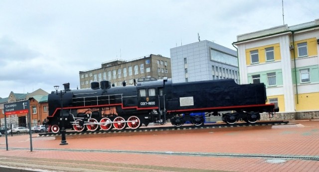 Памятник паровозу
