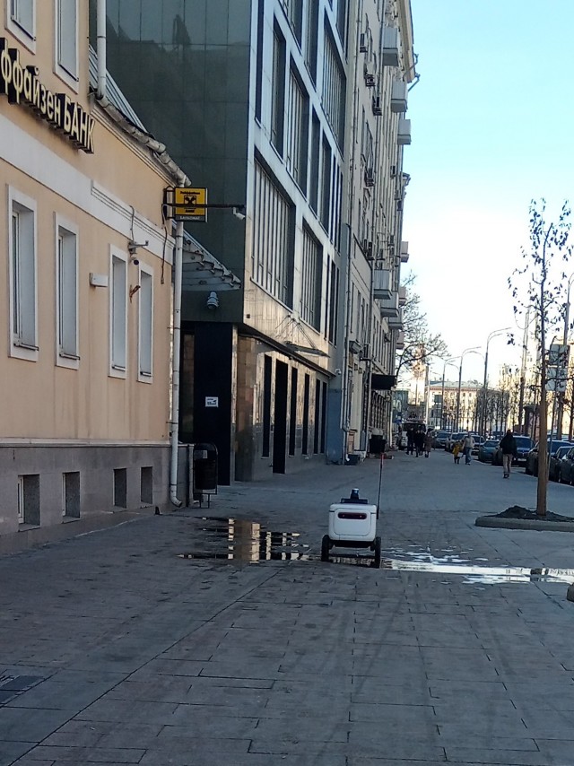 Что-то пицца и бургеры задерживаются
