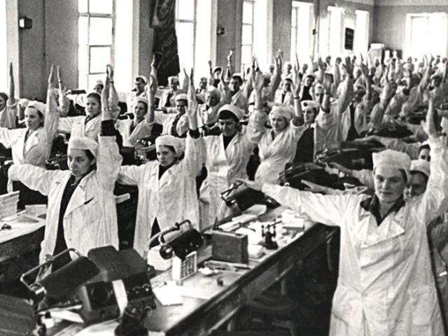 11 лет не было выходных в воскресенье в Советском Союзе