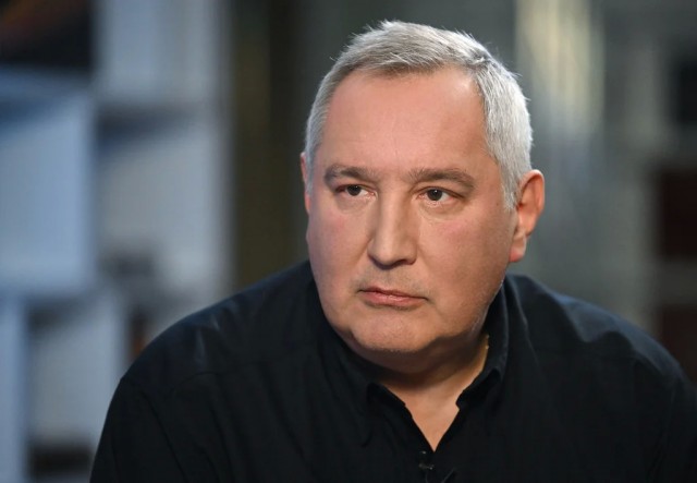 Рогозин призвал перенести несколько федеральных ведомств из Москвы в ДФО