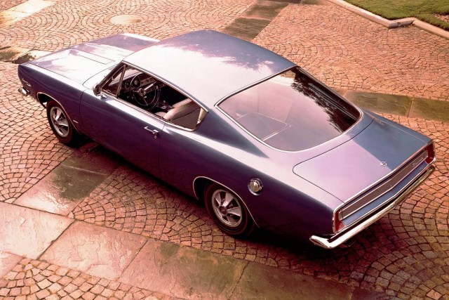 60 лет Plymouth Barracuda