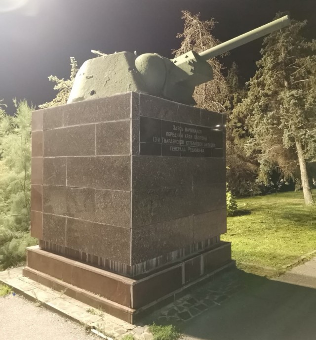 "Даже у мертвых были сжаты кулаки!", - что написал немецкий солдат о 15 советских защитниках школы