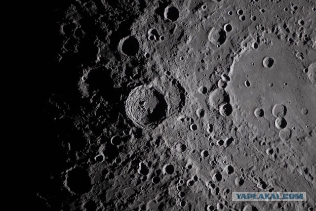 NASA показали кадр полного солнечного затмения и закат Земли, снятые с борта Orion