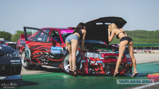 Девушки и авто