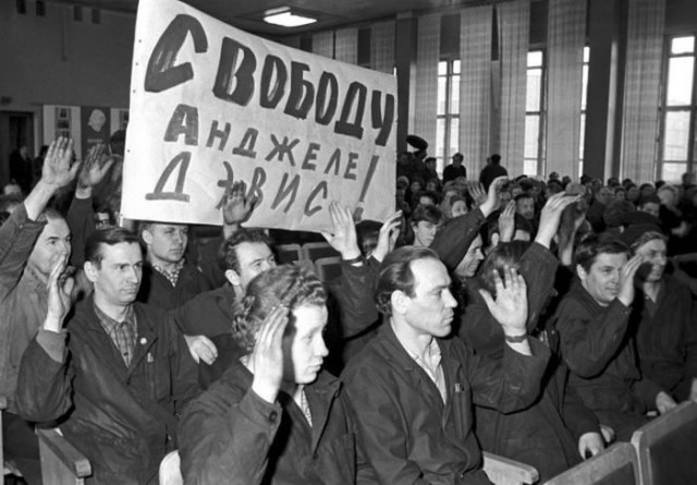 Ненасильственное сопротивление: фотография из Батон-Руж, о которой сейчас говорит весь интернет