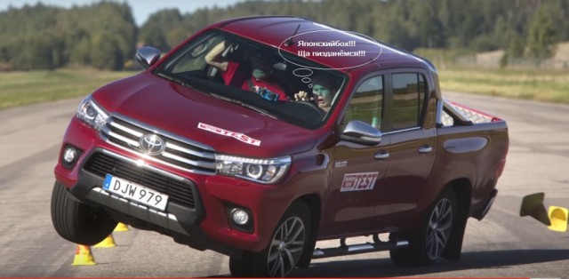 Toyota Hilux провалил «лосиный тест»