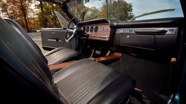 Американцы - 14. Коллекция Ронни Рэйнса. Красивых автофото пост