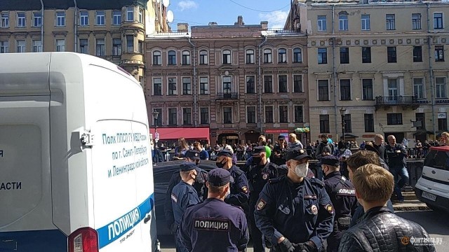 Дворцовую площадь перекрыли «для дезинфекции» перед акцией солидарности с Хабаровском