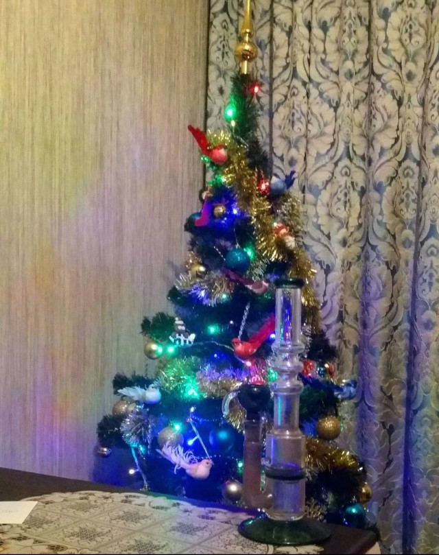 Народ, а давайте своими ёлками делиться и хвастаться? Пора бы уже )