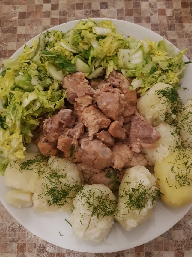 Говядина тушеная, высший сорт... Все по ГОСТу, но где же мясо?