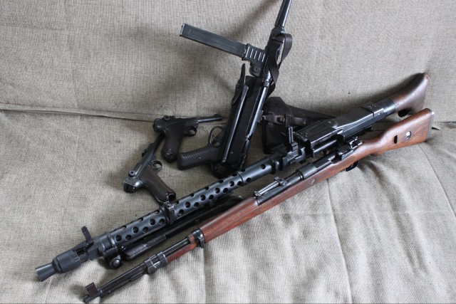 Побежали домой