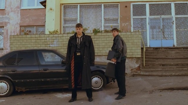 Интересные фото 90-х: Якубович и ОПГ, Моисеев и косметика, Зверев за работой, Горшенев, Бутусов, Кинчев и другие