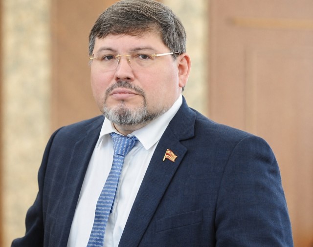 *БАЯН*Стая бродячих собак напала и покусала одного из богатейших экс-депутатов заксобрания Челябинской области