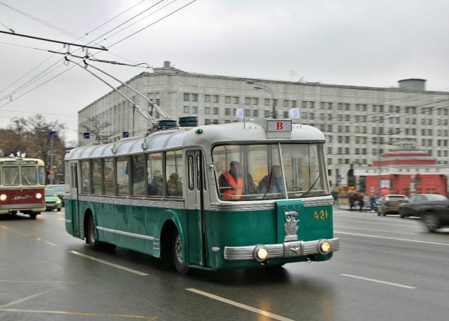 Троллейбусы ЗиУ-5