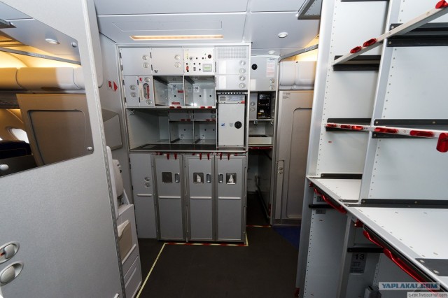 Airbus A380 снаружи и внутри