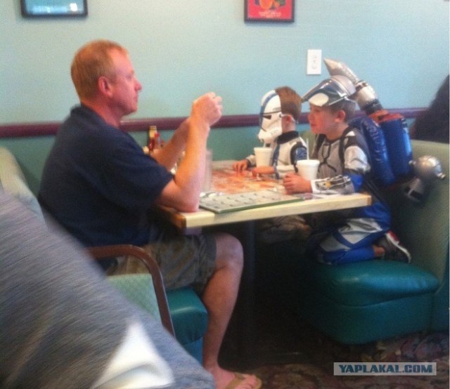 "Дорогой,почему дети хотят гулять только с тобой?"