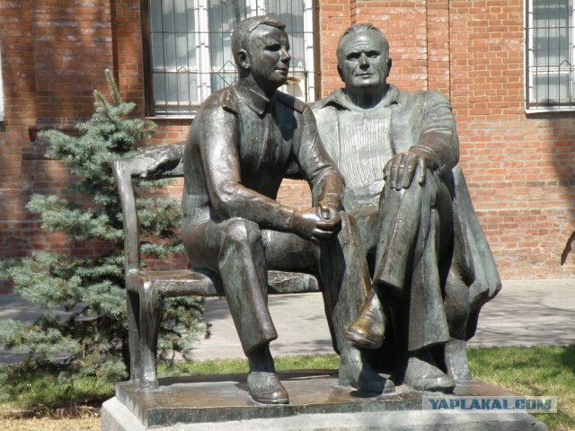 В Королеве открыли памятник Ю.А.Гагарину и С.П.Королеву