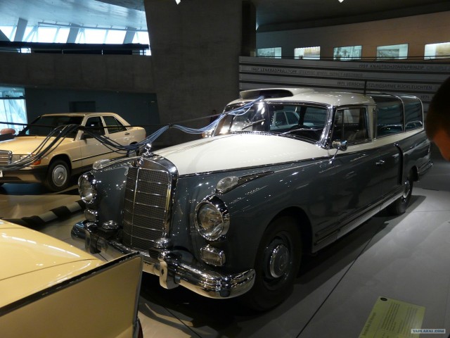 Фотоотчет. Германия. Музей Mercedes-Benz