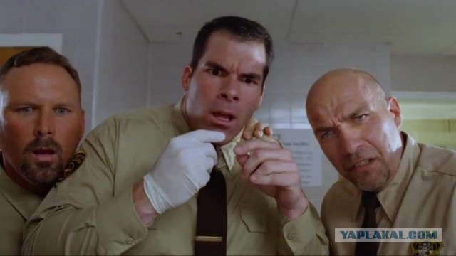 Скульптура "Маша и медведь перед лицом Апокалипсиса"