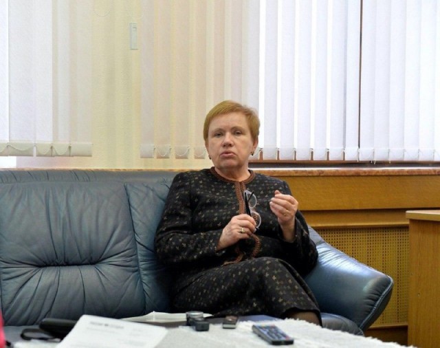 Запуганная Тихановская по бумажке призвала беларусов, которые её поддерживают, не выходить больше на площади