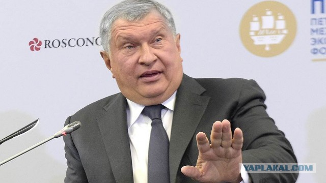 Обратился к Путину. Отца трехлетнего мальчика со СМА Миши Бахтина задержали на Красной площади