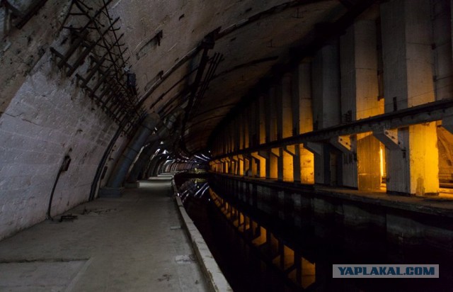 Объект 825. Фотопрогулка по базе подводных лодок в