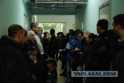 Труп просидел три часа в очереди в ростовской поликлинике