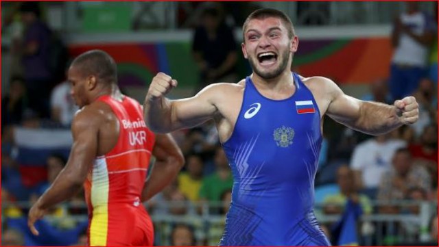Борец Чакветадзе принес России десятое золото