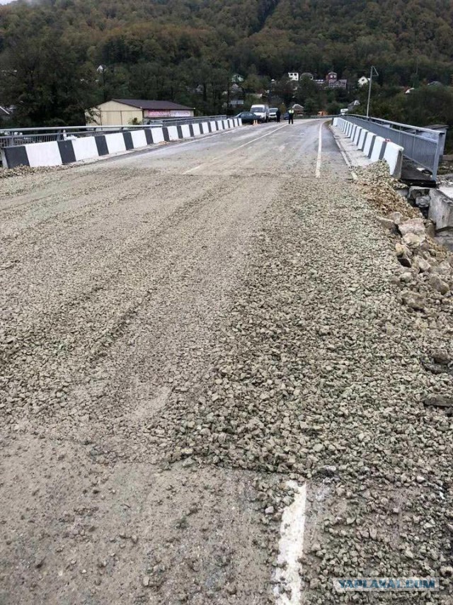 Ажиотаж на заправках в центре Сочи