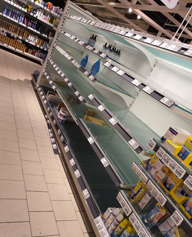 Продуктовые магазины в Дюльмене. Германия, земля Северная Рейн-Вестфалия